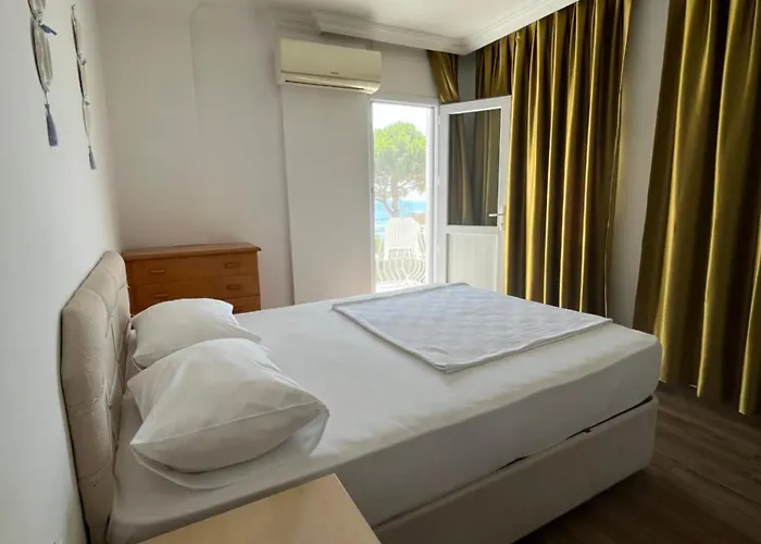 Tiffany Otel
