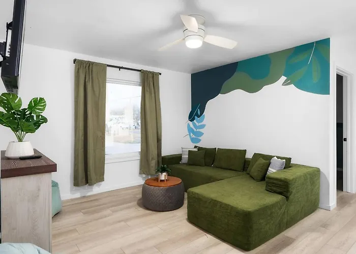 Motel Miya Penthouse With Living & Kitchenette