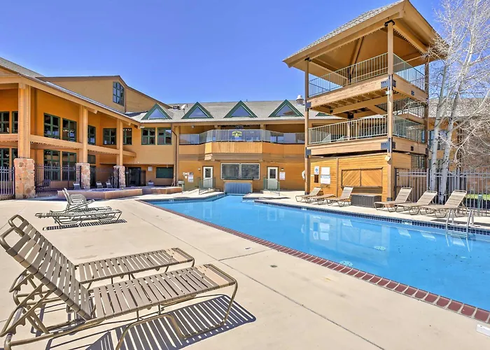 < 1 Mi To Granby Rodeo! Retreat W/ Pool & Hot Tub