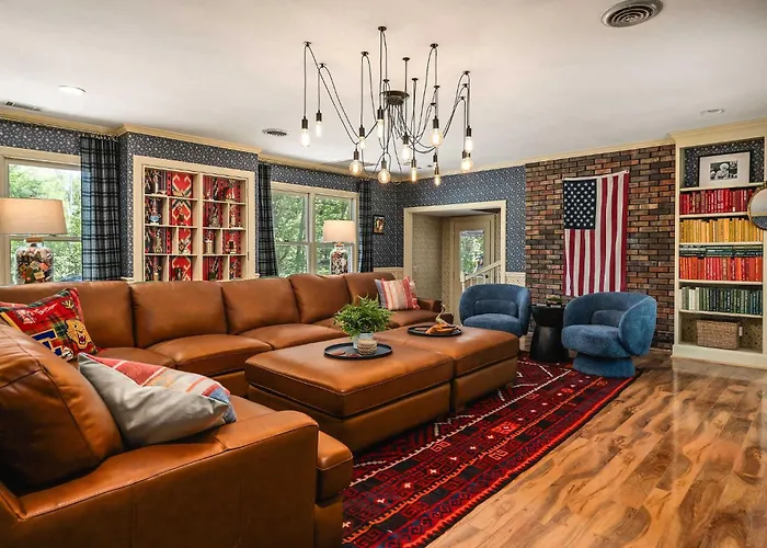 Cedar Hall - A Charming Vintage Estate