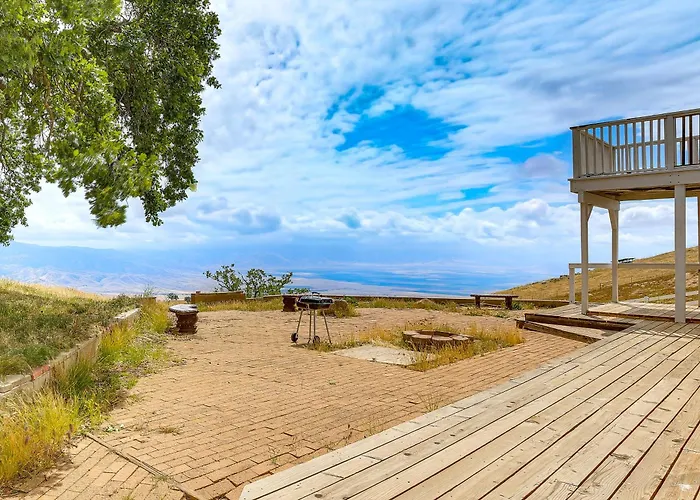 Hiking, Wineries & More! Mtn-View Gem In Tehachapi