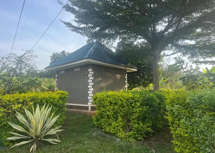 Rwakingi Courts Inn And Lounge