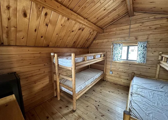 Rustic Extended-Stay Camping Cabin With Scenic Outdoor Amenities Near Local Attractions In Fruita, Colorado