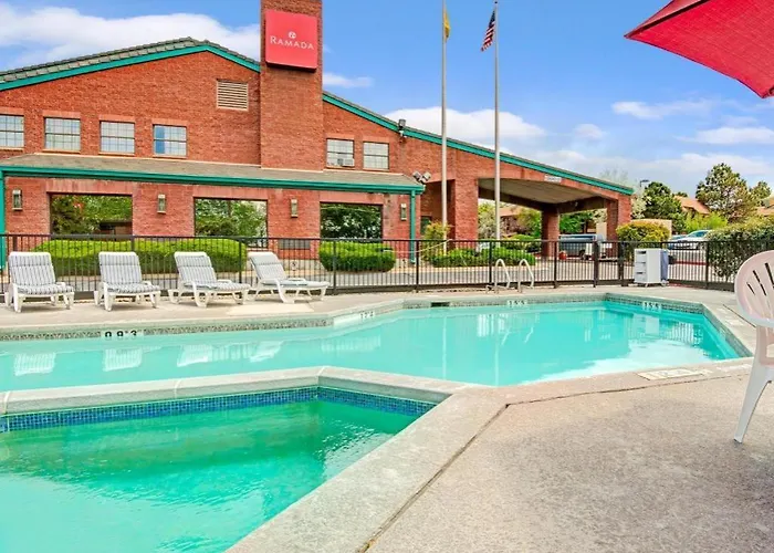Ramada By Wyndham Albuquerque Airport