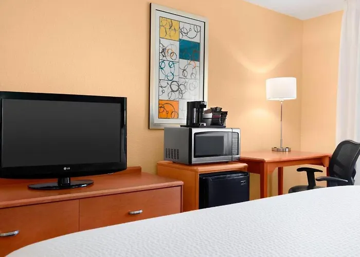 Dubuque Inn And Suites