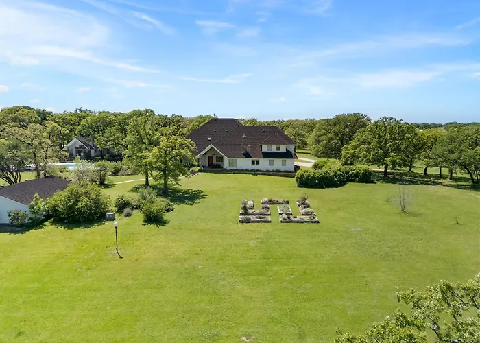 Post Oak Estate - Pool Barn 2 Guest Homes 16 Ac