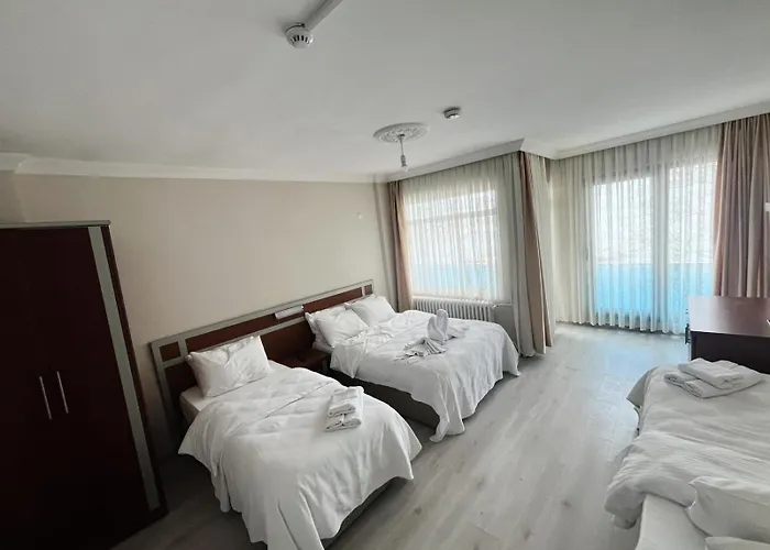 Dolphins Otel