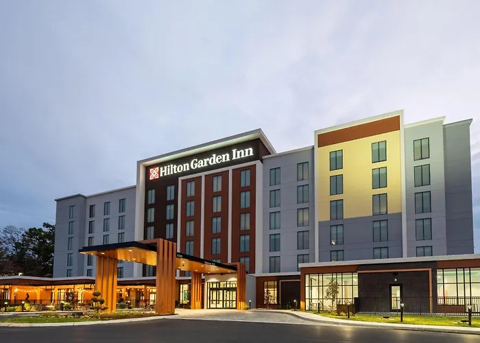 Hilton Garden Inn Kansas City Riverside