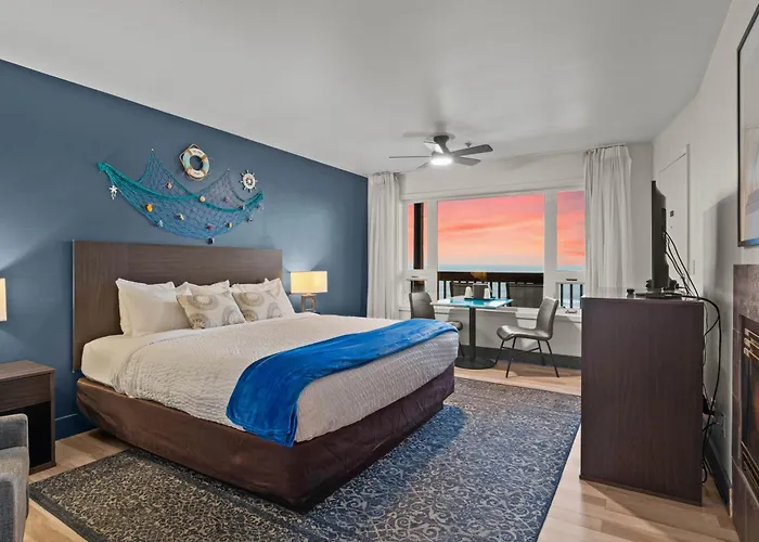 Sunset Haven Oceanfront Hotel