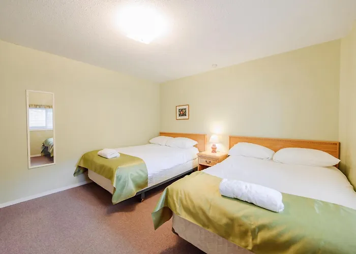 Suite 12 Green Gables Resort Lake View Retreat