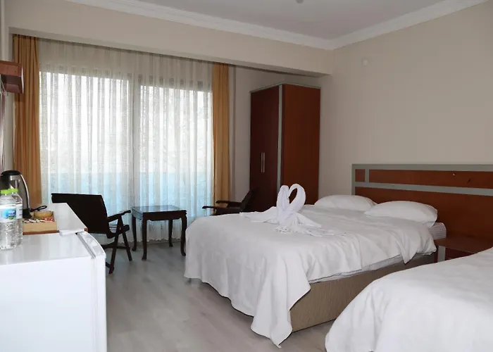 Dolphins Otel