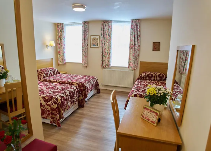 St Winefride'S Guesthouse