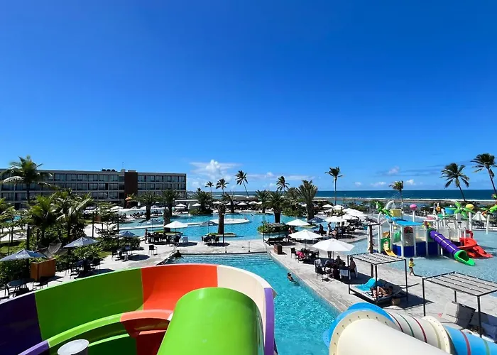 Muro Alto - Flat em Resort pé na areia
