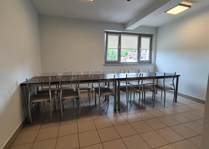 Pokoje Goscinne Akademii Nauk Stosowanych W Nowym Saczu