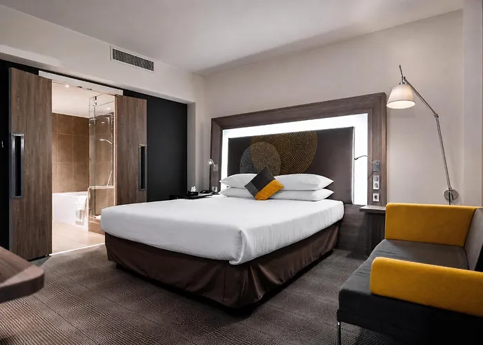Renea Hotel