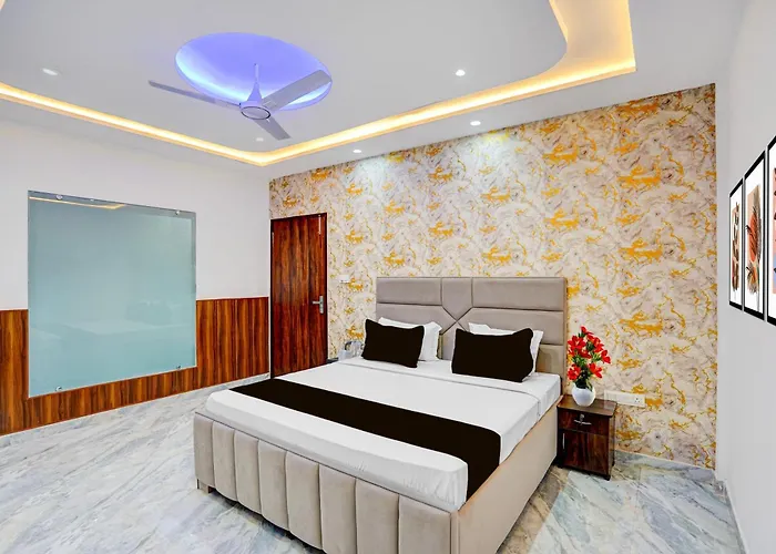 Super Townhouse Punjabi University Formerly Valley View