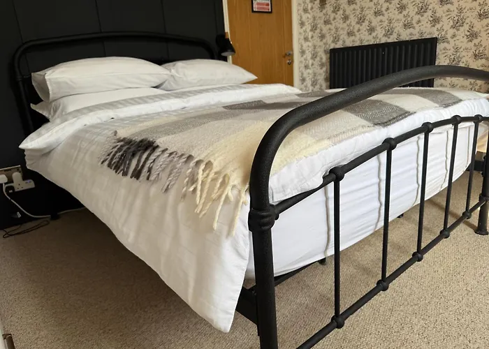 Whichcote Arms Hotel