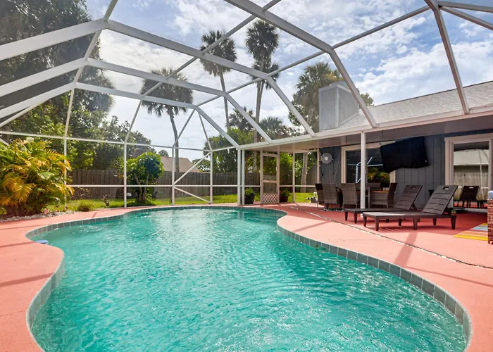 Welcome To The Beach Oasis For Your Group Of 10!