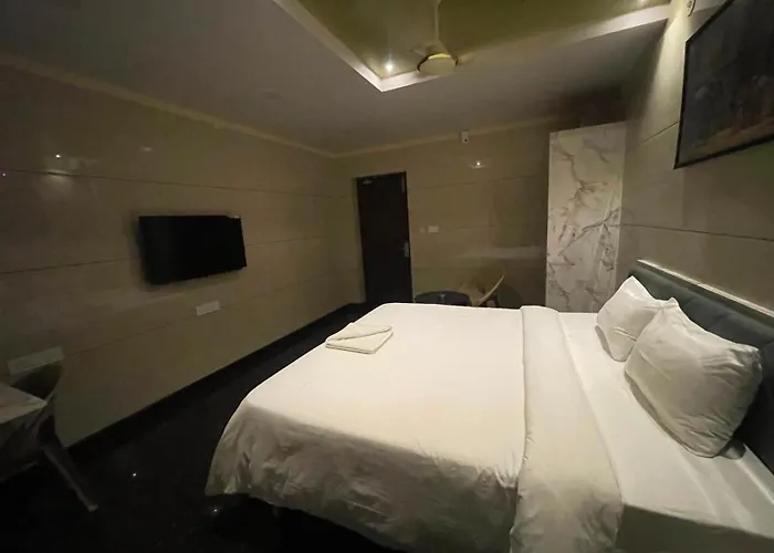 Hotel Rasya Grand