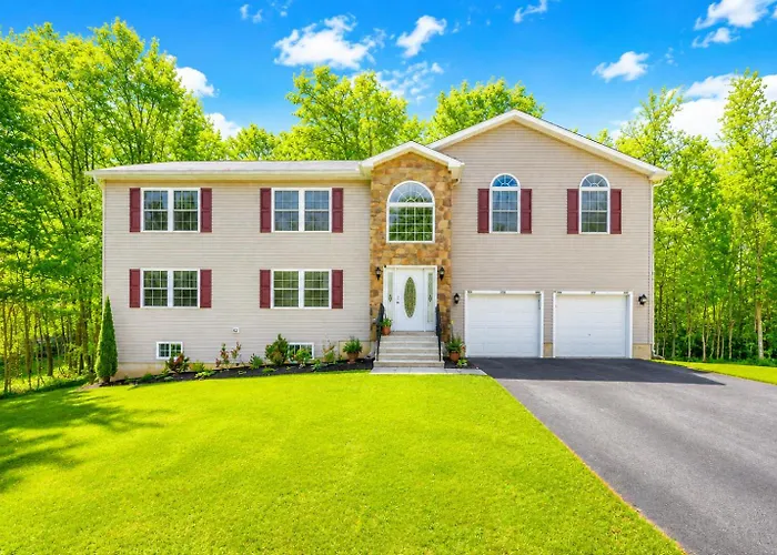 Pocono Home Near Lake With Fire Pit, Game Room, Pool