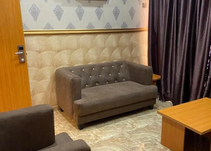 Goldstep Hotel Asaba