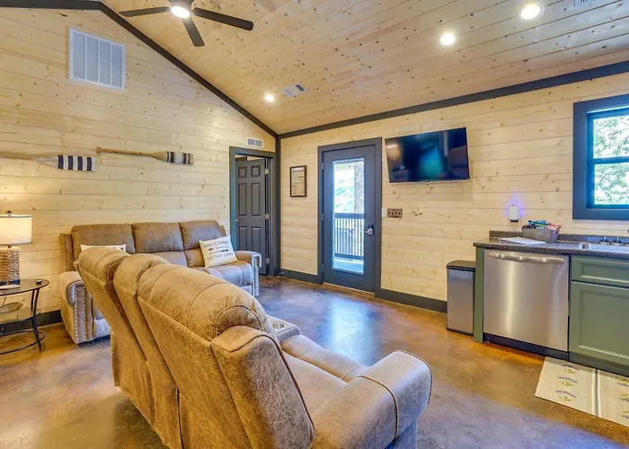 Family & Pet Friendly! Murray Cabin W/ Lake Access