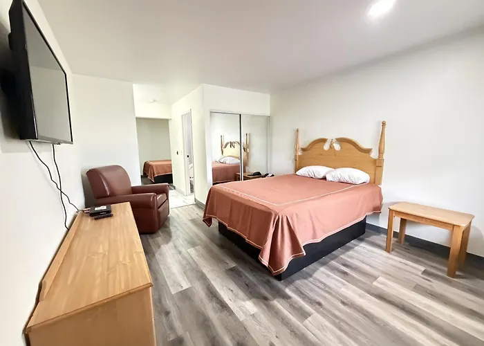Economy Inn & Suites