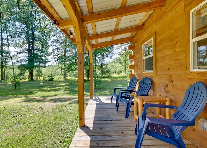 Near Trails, Lakes, Parks! Country Cabin