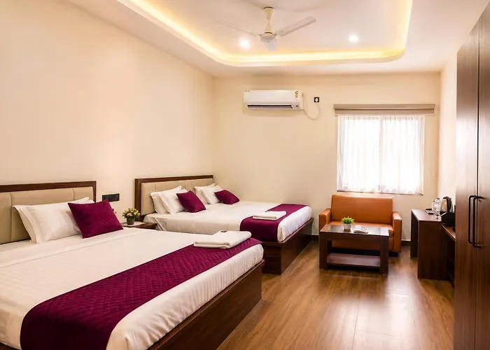 Hotel Lavish Grand