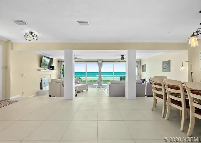 Oceanfront Villa In Daytona Beach Shores