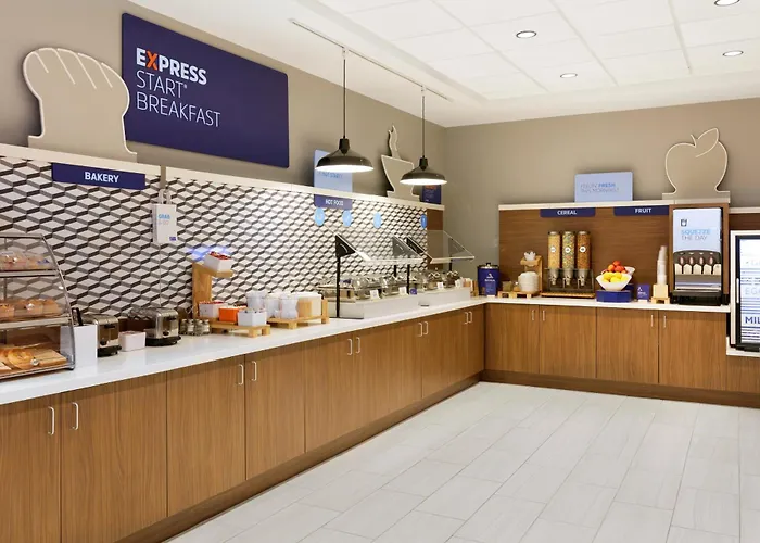 Holiday Inn Express & Suites Barrie South By Ihg
