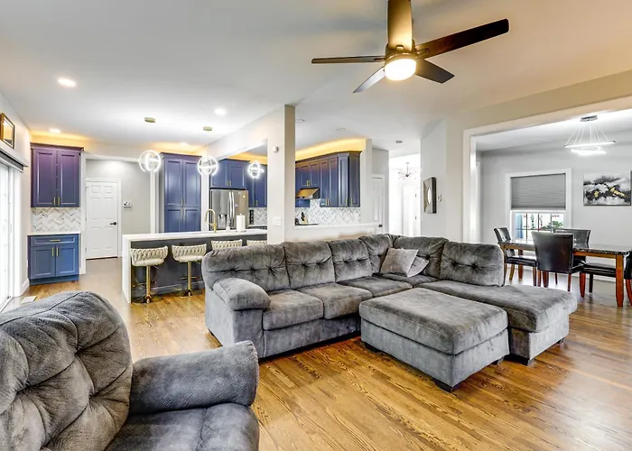5 Mi To Downtown: Pet-Friendly Lancaster Getaway