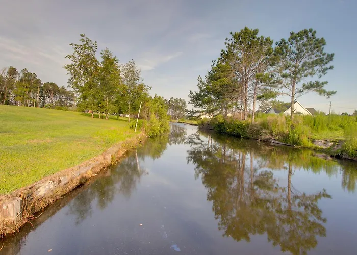 Peaceful Lake Escape W/ Dock In Coffee County
