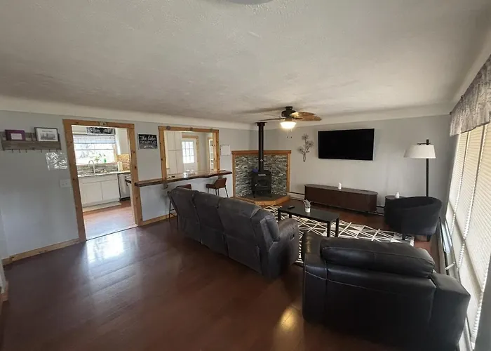 Trailside Lake Retreat