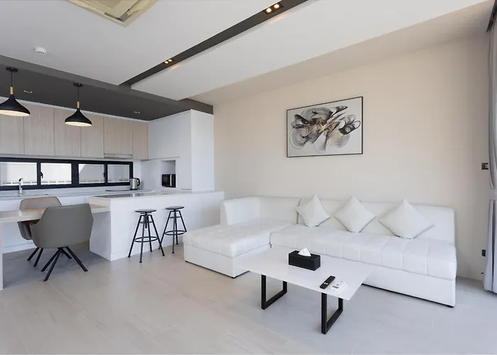 Elite Suites Villas Maikhao Phuket