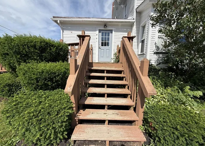 Stately Strip Home Pets Ok Walk To Winery