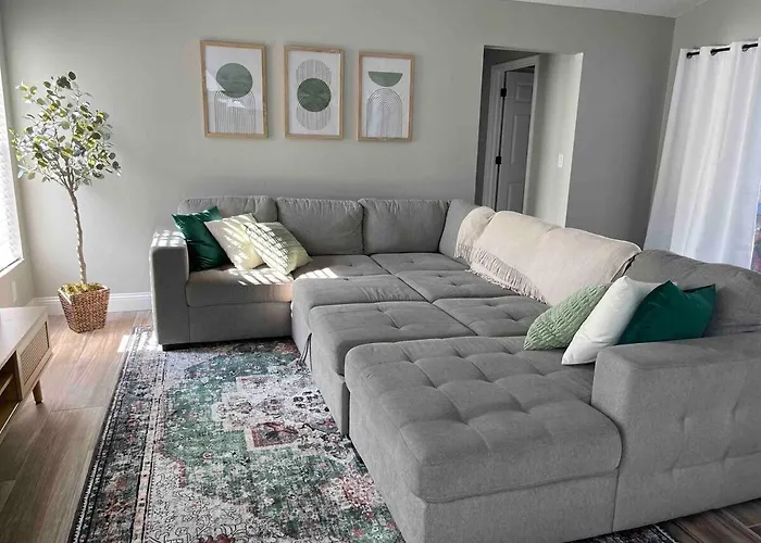 Spacious Home W Heated Pool Smarttvs Pool Table