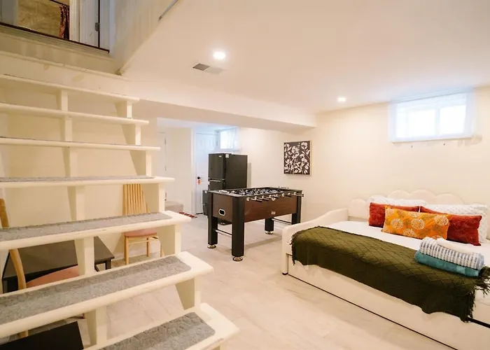 Spacious Pet Friendly Falls Church Home For 16