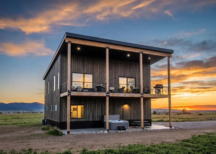Upper-Level Living Stars Hottub Mtn Views Pets