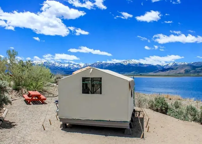 Stylish Lakeside Glamping Cabin With Eastern Sierra Mountain Views Near Bridgeport, California