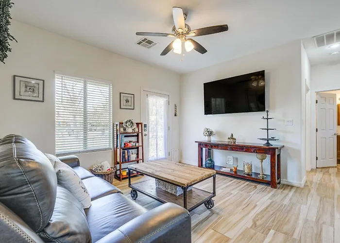 Private Acreage, Pet-Friendly Yard! Gilbert Haven