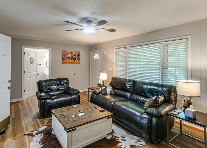 Great For Groups! Pet-Friendly Getaway In Vidalia