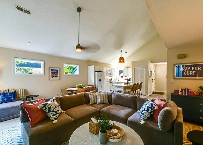 Amazing Location! Updated Bethany Beach Retreat!