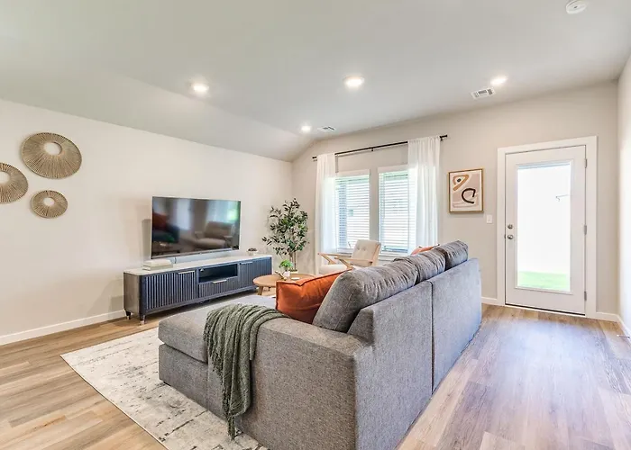 Modern Broken Arrow New Build Brook Chase