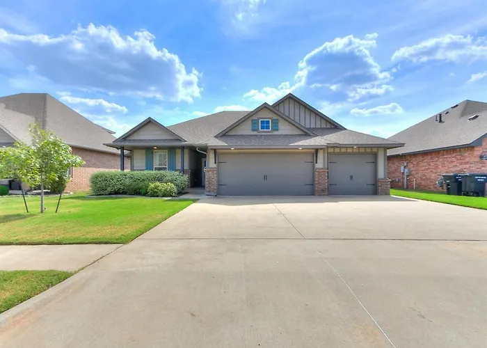 Exquisite Escape In Moore!