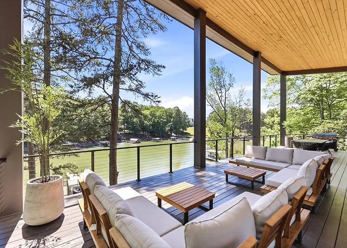 New Modern Lakefront Home On Lake Lanier With Dock
