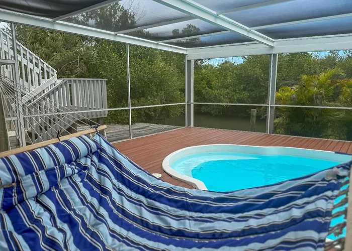 Twin Dolphins Pool, Docks, Elevator, Golf Cart