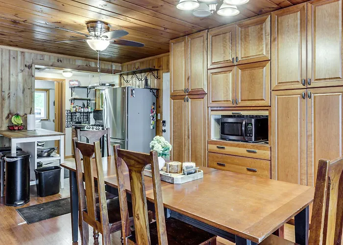 Boat, Fish, Relax! Crescent Lake Retreat W/ Dock
