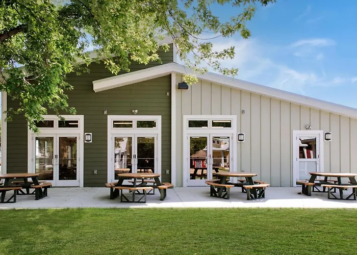 Okoboji Summer Theatre Cottages