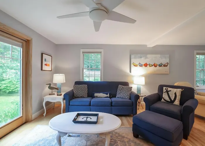 Bright & Spacious Home Near To Beaches & Dock Sq